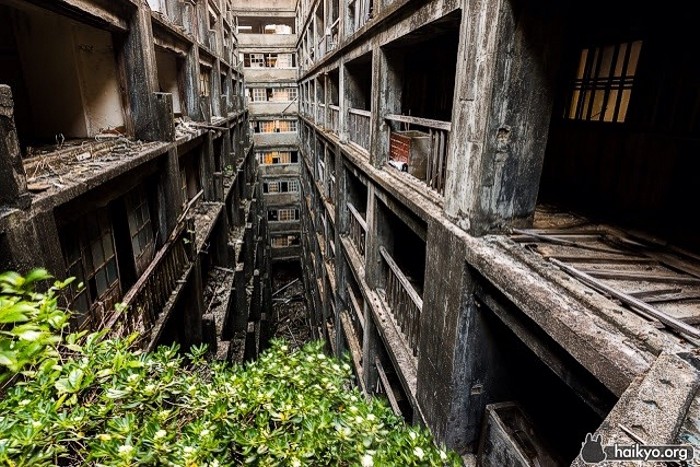 Hashima9 Lugares Abandonados: Hashima, a ilha fantasma do Japão